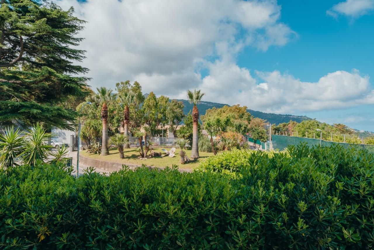 Oltremare Sorrento Coast Apartment П'яно-ді-Сорренто Екстер'єр фото